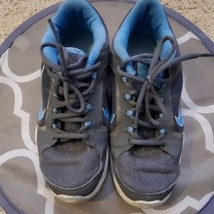 Sneakers (read description)